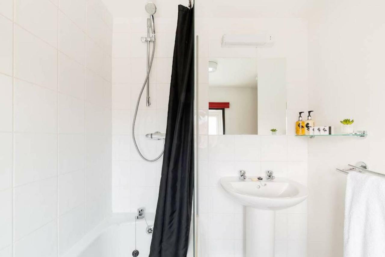 Fergies Canal Side Cottage 워릭 외부 사진