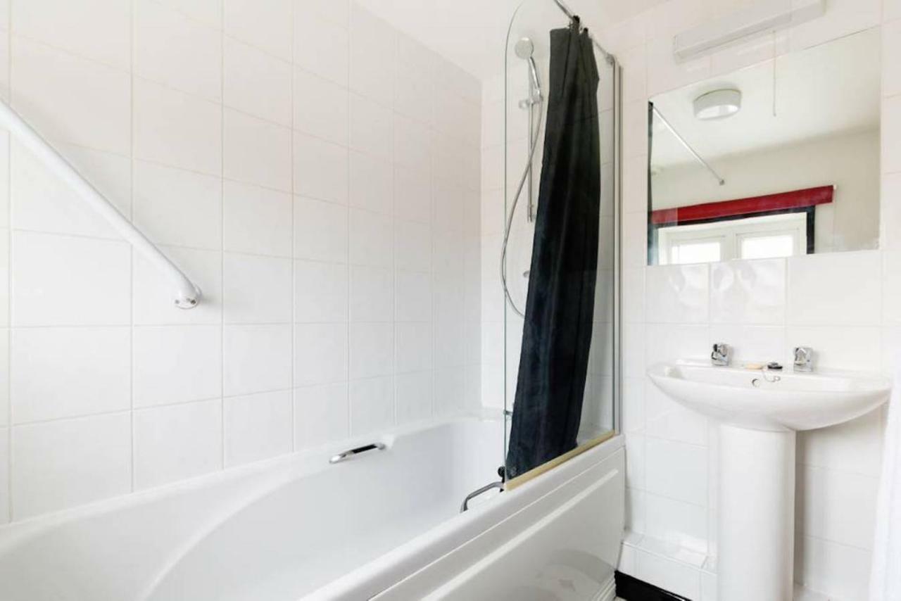 Fergies Canal Side Cottage 워릭 외부 사진