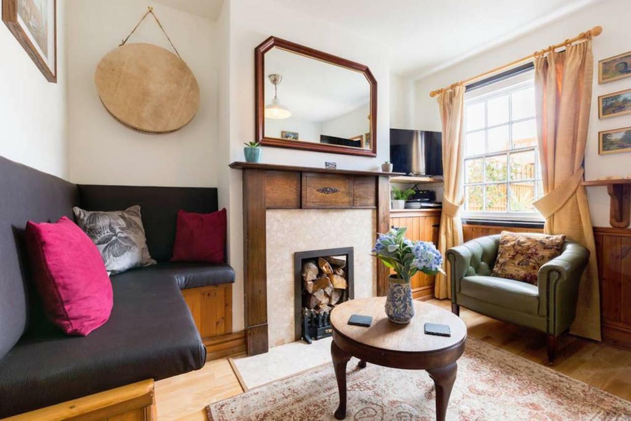 Fergies Canal Side Cottage 워릭 외부 사진